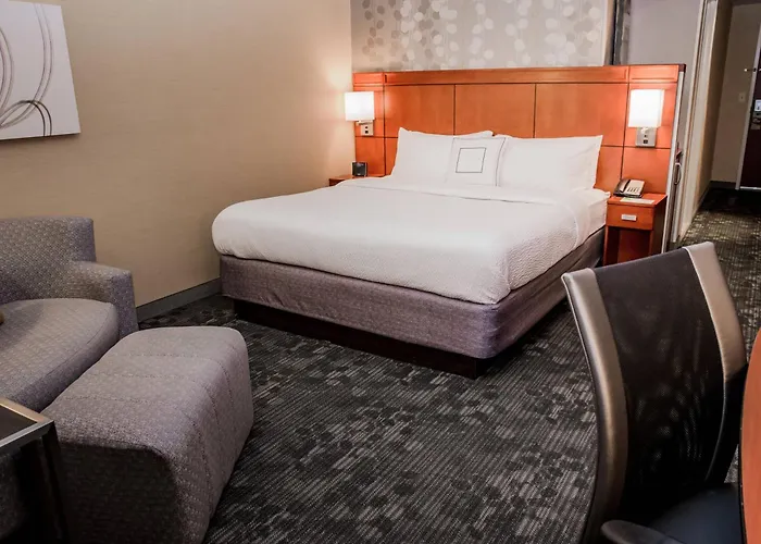 Courtyard By Marriott Lafayette